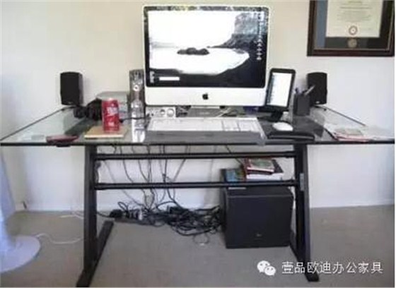 簡單3招，擺脫辦公桌下各種電源線雜亂困擾？