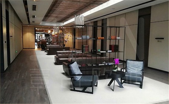 不同辦公家具產品，價格差異大