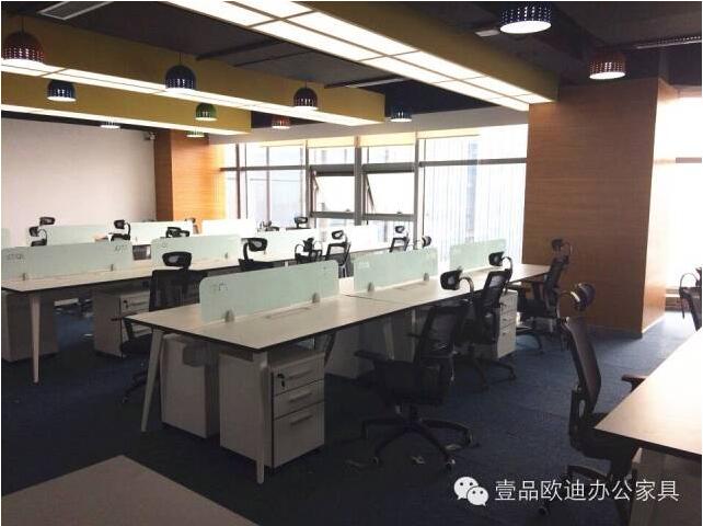 【央視新聞客戶端】京東JD讓老百姓放心網購，壹品歐迪讓京東JD綠色辦公