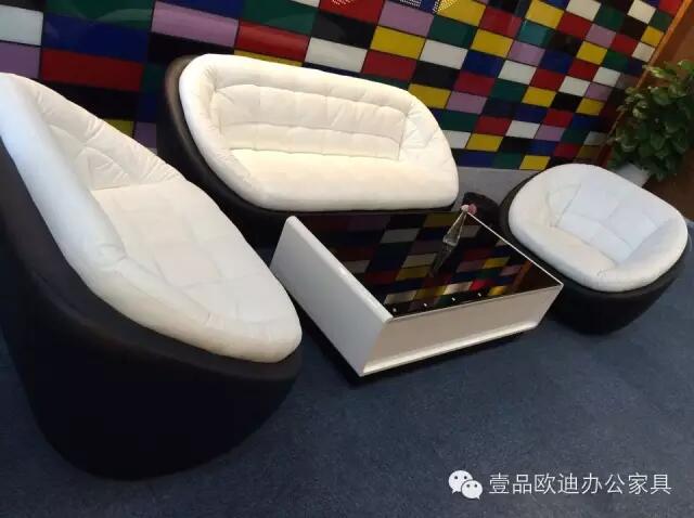 【央視新聞客戶端】京東JD讓老百姓放心網購，壹品歐迪讓京東JD綠色辦公
