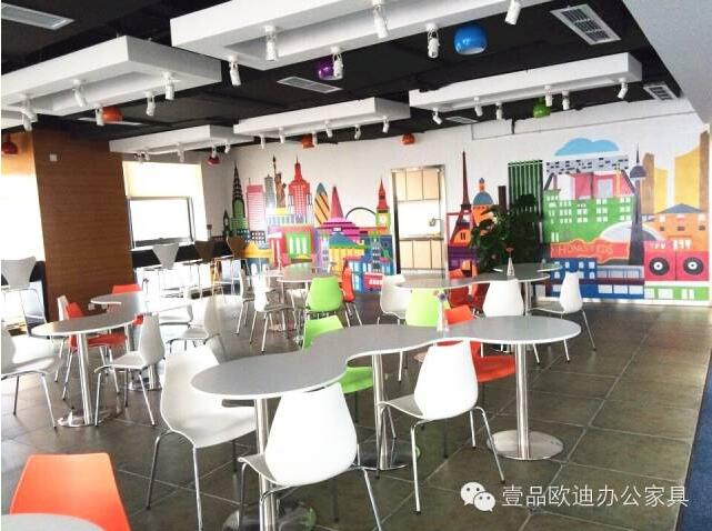 【央視新聞客戶端】京東JD讓老百姓放心網購，壹品歐迪讓京東JD綠色辦公