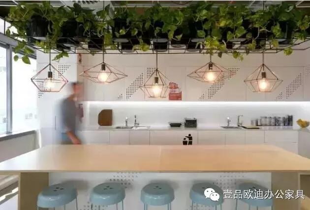 為什么辦公室里一定要養植物？-壹品歐迪辦公家具