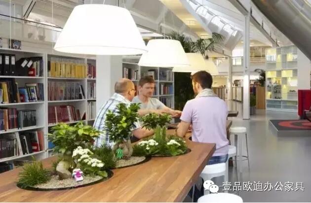 為什么辦公室里一定要養植物？-壹品歐迪辦公家具